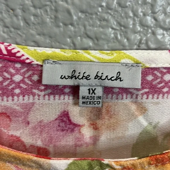 White Birch size 1X blouse pink NWOT floral - Picture 4 of 6